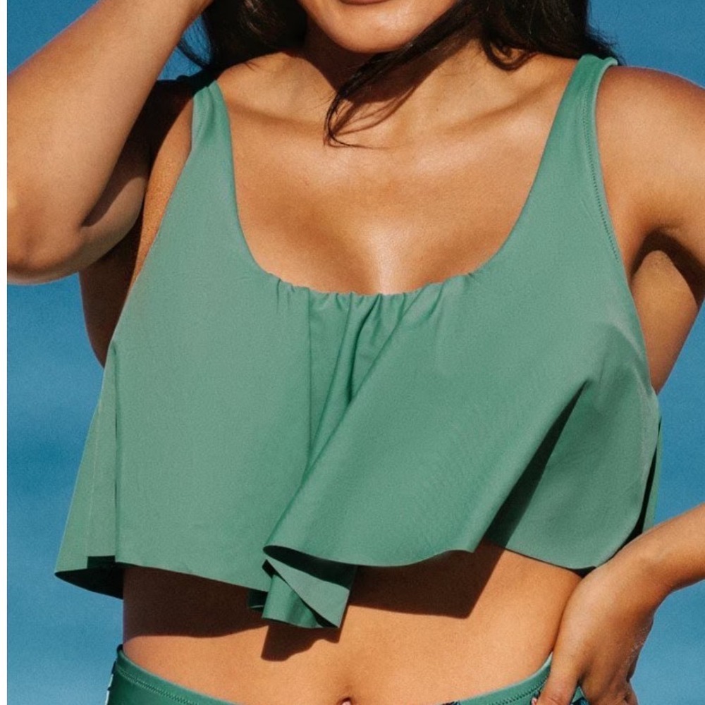 Cupshe Swim Green Flounce Ruffle‎ Bikini Top Adjustable Straps Plus Size 0X NWT